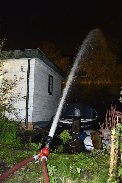 2014/223/GB 20141019b 034 Zinkende woonboot Nieuwemeerdijk.jpg